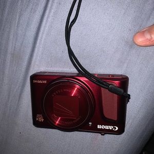 Canon camera $250 new for 140$